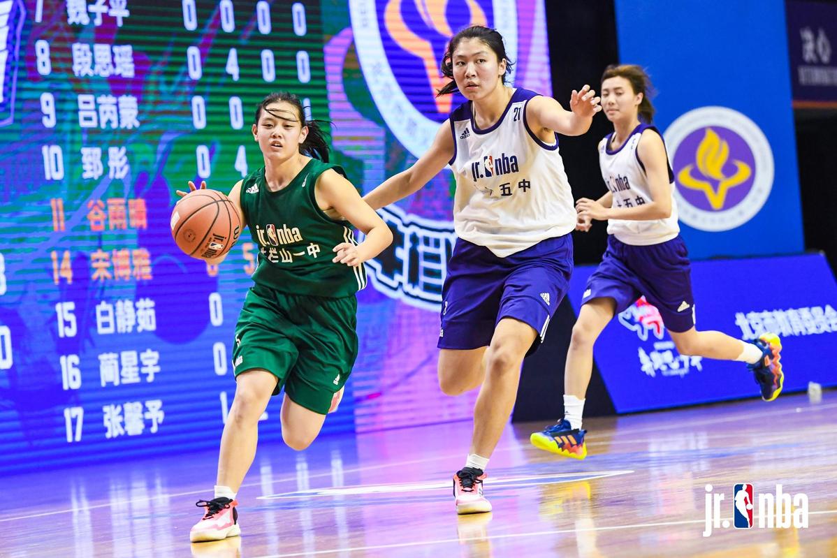 连输米兰马竞，齐沃赛后在更衣室与马洛塔和奥西利奥紧急开会